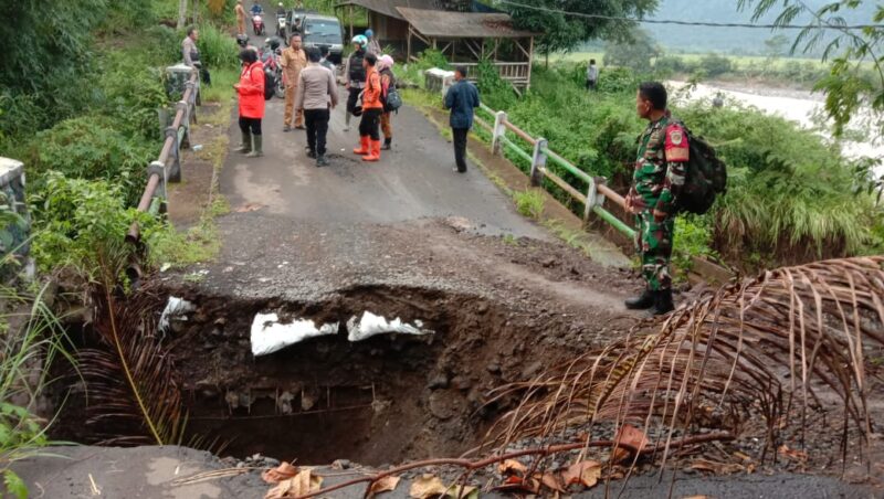 Kondisi jembatan jalan alternatip kabupaten