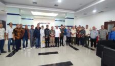 Legislator  I DPRD Mengunjungi Salah Satu Pabrik 